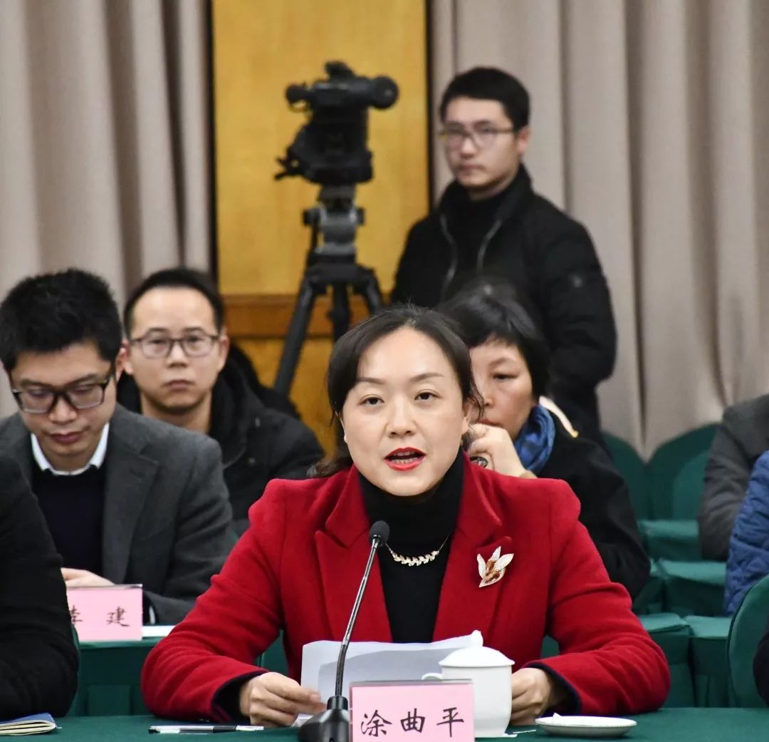 西南大學嚴怡最新日常小故事揭秘，校園生活的點滴細節(jié)與成長軌跡