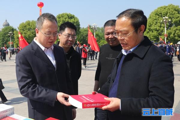 宜都市李鴻飛最新職務(wù),宜都市李鴻飛的最新職務(wù)