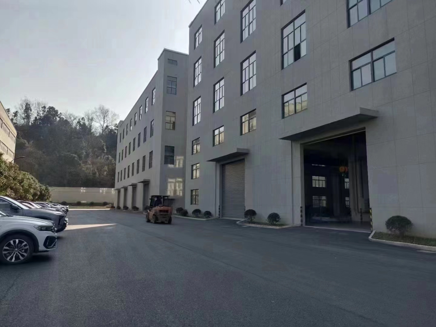 杭州廠房出租最新動態(tài)，巷弄深處的獨特工廠小店揭秘