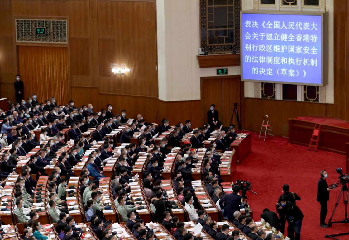 香港三期必開一期,定性解析明確評(píng)估_設(shè)計(jì)師版16.404