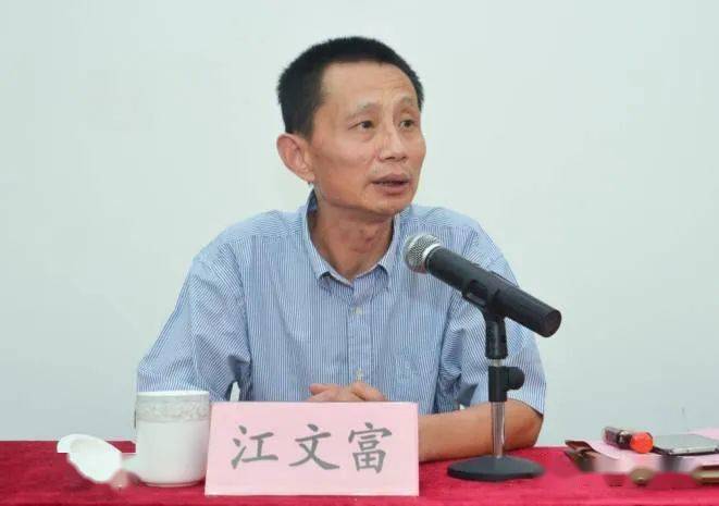 彭奇林的學(xué)習(xí)之旅，變化中的自信與成就之源