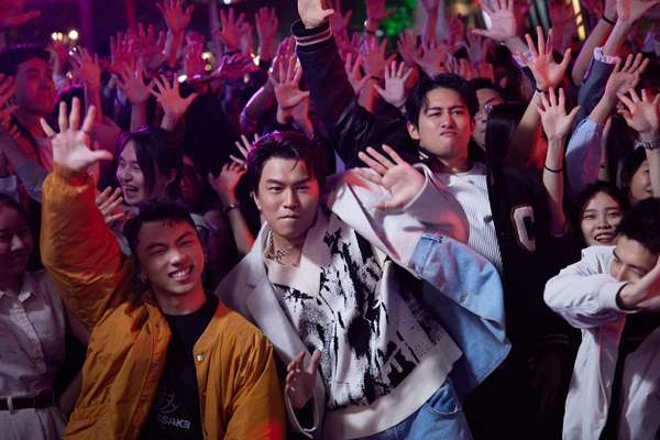 最新舞曲版，舞出自信，跳出未來(lái)！