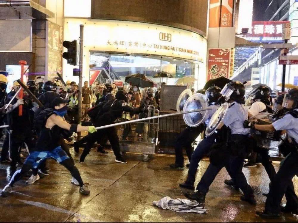 香港疫情防控最新通知,香港疫情防控最新通知，小巷深處的獨特美味等你來探索！
