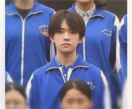 明星高中照片，歷史、現(xiàn)實與公眾視角的交織觀察