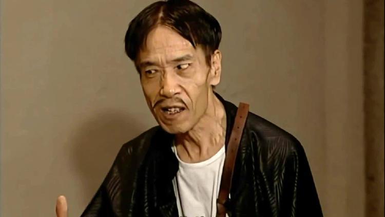 地下交通站演員與小巷美食的雙重魅力，隱秘美食寶藏大揭秘