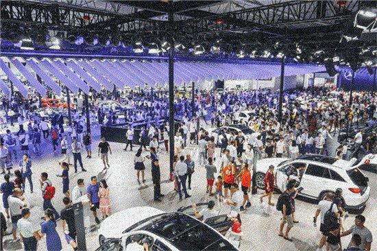 車展動(dòng)態(tài)大揭秘，最新潮流趨勢(shì)一覽無(wú)余！