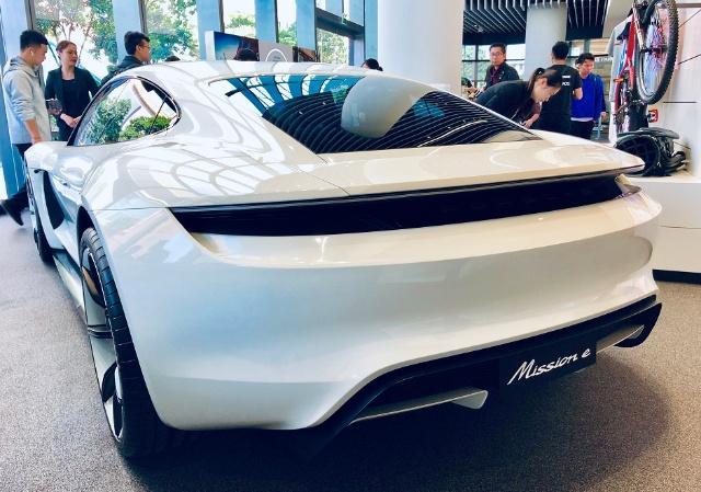 保時捷電動車SUV價格揭秘，科技力量重塑駕駛體驗新標桿