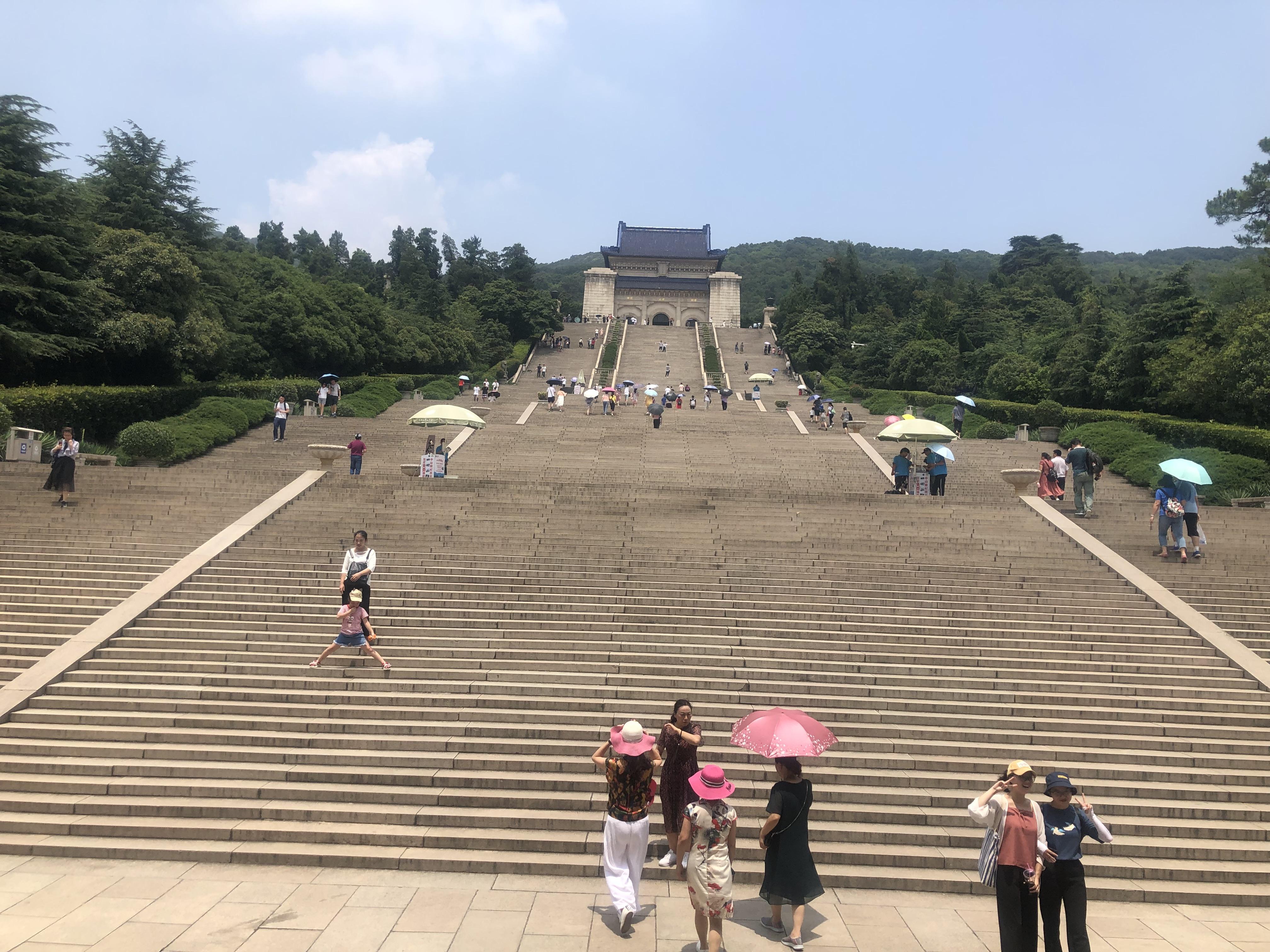 革新賽道，科技助力——未來200米比賽之旅