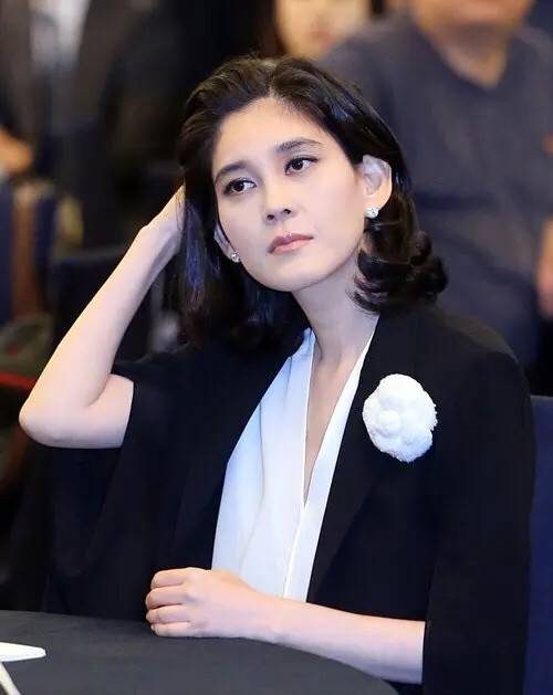 三星璀璨星辰，探索電子巨頭背后的明星人物與光輝歷程