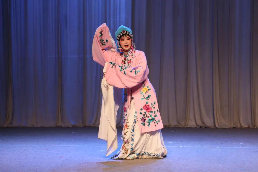 小紅書分享，芳華中的演員自我展示