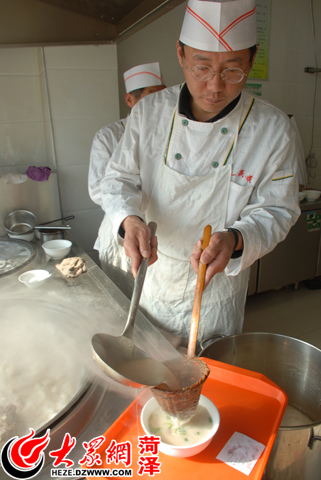 濟(jì)寧羊湯廚師科技革新，引領(lǐng)傳統(tǒng)美食烹飪潮流的未來展望