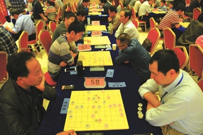 武漢象棋比賽，智慧與勇氣的較量，成就無(wú)限可能夢(mèng)想！