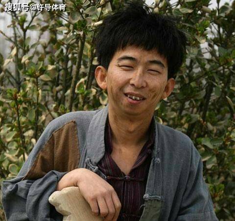 從自卑到自信，丑男明星的逆襲之路