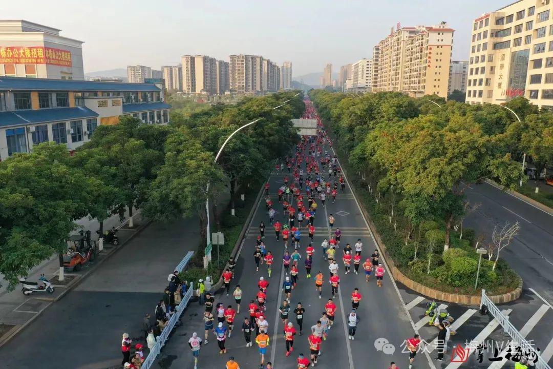 梅州馬拉松比賽，城市與跑者的共贏盛宴