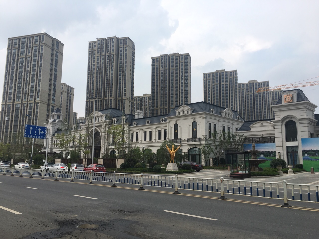 化龍巷上市，探索小巷獨(dú)特風(fēng)味，品味上市新篇章