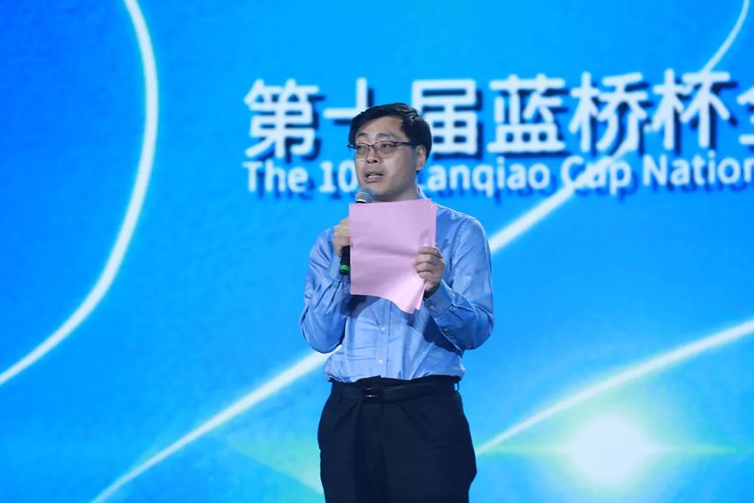 IT比賽背后的故事，賽場上的小秘密與溫馨日常