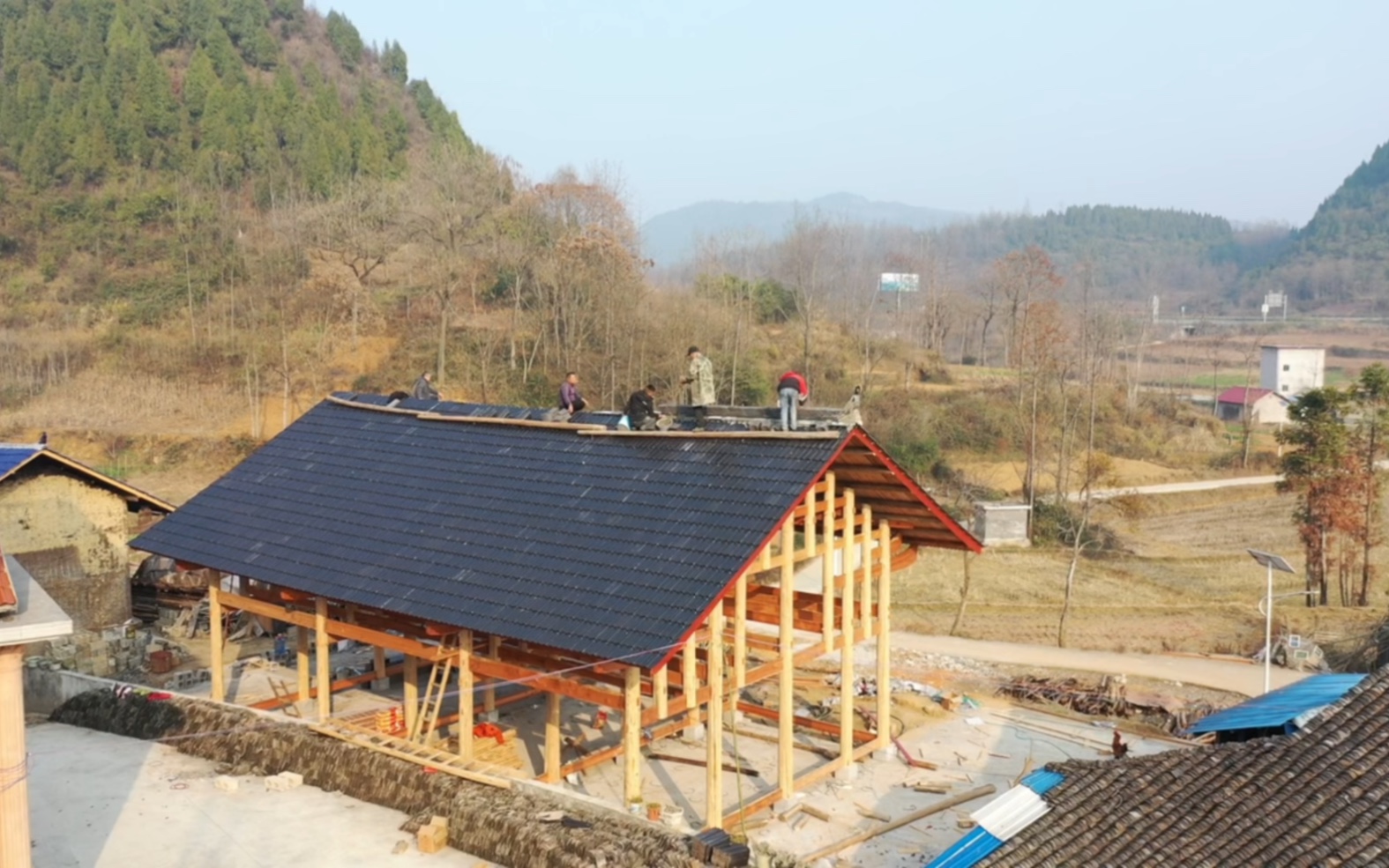 最新農(nóng)村湘西木房子建造指南，步驟詳解與風(fēng)格展示