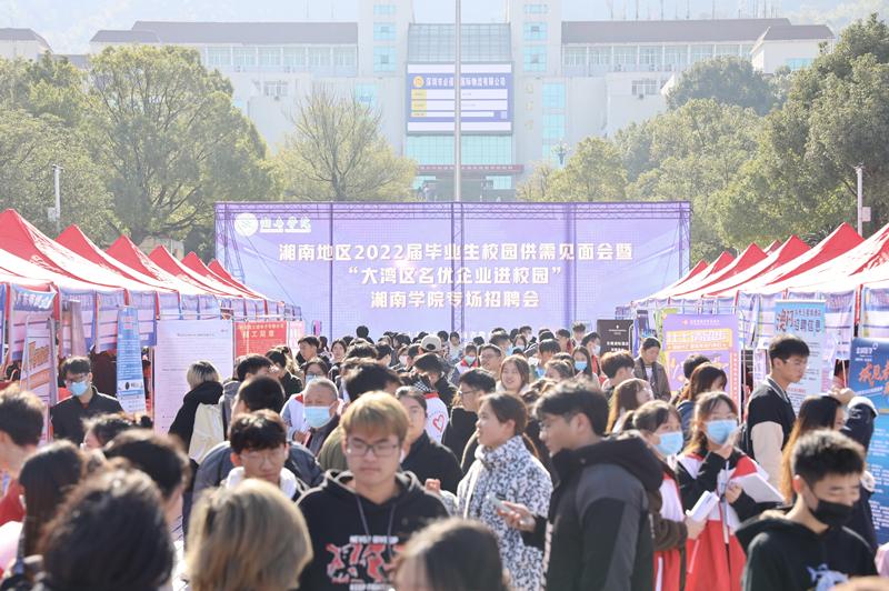 通力電子，科技前沿革新之旅，體驗未來電子魅力