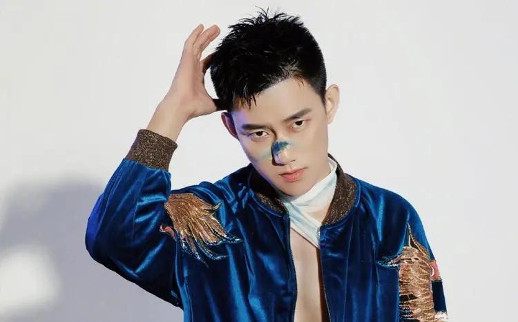 YY阿哲的最新事件，學(xué)習(xí)之旅中的變化與自信成就之源