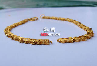 老鳳祥最新款黃金手鏈，時尚與傳統(tǒng)的完美融合之美